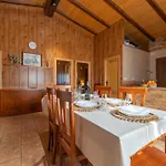 Pet-friendly Con Piscina Y Patio Privado Chalet *