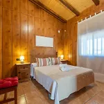Pet-friendly Con Piscina Y Patio Privado